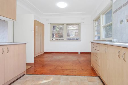 Three Bedroom Home In Whisper Quiet Location - Photo 4