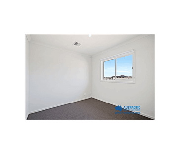 Spacious Double-Storey Family Home with 4 Bedrooms & 3 Bathrooms - Photo 1