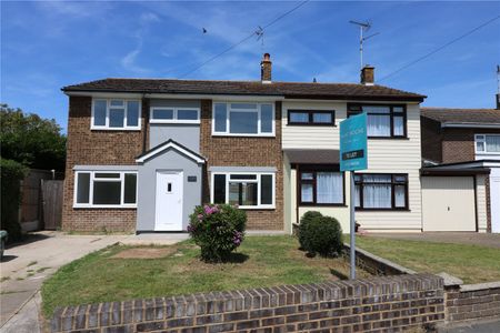 Conway Avenue, Great Wakering, Southend-on-Sea, Essex, SS3 0DD - Photo 3