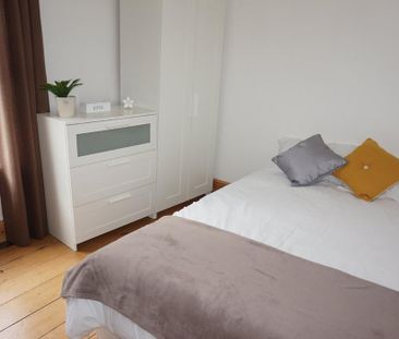 3 bedroom end of terrace house to rent - Photo 3