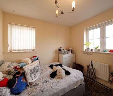 Mistletoe Close, Red Lodge, Bury St. Edmunds, Suffolk, IP28 - Photo 3