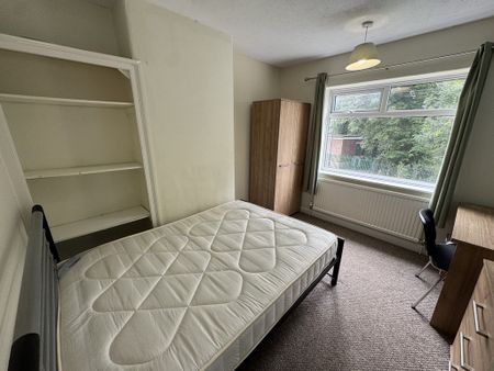 Tang Hall Lane, Tang Hall - P1062 - Photo 4