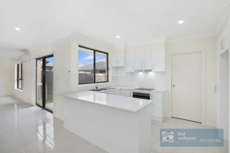 FOOTHILLS ESTATE DUPLEX!!! - Photo 2