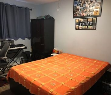 For Lease - 46 Autumn Boulevard, Brampton, Ontario - Photo 6