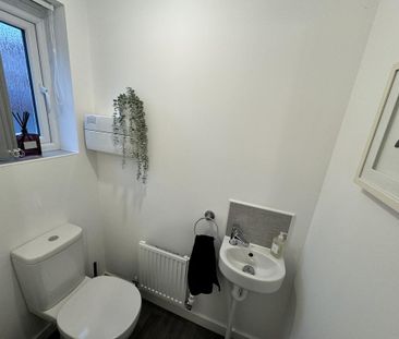 2 bedroom end of terrace house to rent - Photo 6