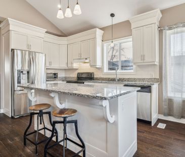 For Lease - 71 Locheed Drive, Hamilton, Ontario - Photo 5