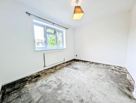 2 bedroom end of terrace house to rent - Photo 5