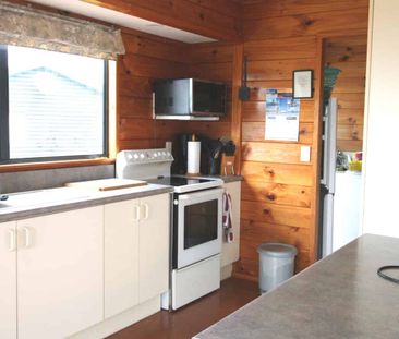 Beach house on Puka - Photo 4