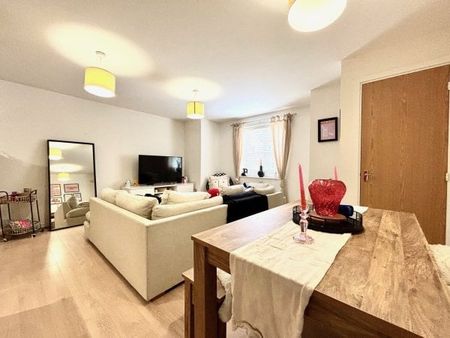 Chatham Road, Stratford-upon-Avon, CV37 - Photo 3