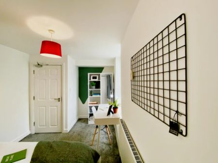 Flat 2 - 3 Bedroom House - Photo 5