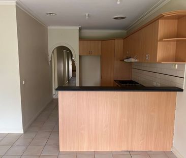 Classic 3Br Home in Sunshine! - Photo 1