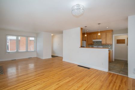 For Lease - 2366 Cheshire Road, Parkway Park - Queensway Terrace S and Area, Ontario - Photo 2