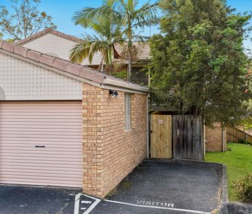 Spacious Two bedroom Townhouse with Air Conditioning - Photo 4