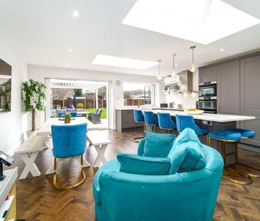 4 bedroom semi-detached house to rent - Photo 1