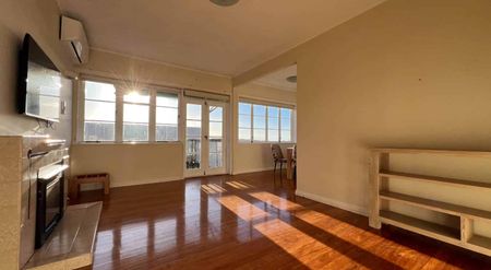 Spacious 3-Bedroom Home in the Heart of Missio... - Photo 4