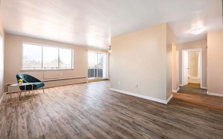 Franklin Manor Apartments - PARKING SPACE, WATER & HEAT INCLUDED, HYDRO EXTRA - Photo 4