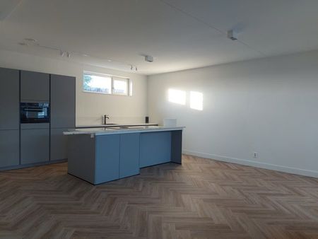 Te huur: Appartement E.E. van der Laanstraat 42 in Rijnsburg - Photo 2