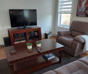 Beau Condo 4 1/2 a louer Duvernay/Val des Brises/Laval - Photo 1