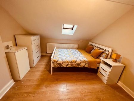 Camden Street, Room 5, & R6 All Bills Included, Belfast, BT9 6AU - Photo 4