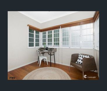 Charming Family Home in the Sought-After Padua Precinct - Photo 4