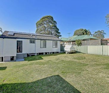 Freshly Updated 3 Bedroom Home in a Prime Location - Photo 2