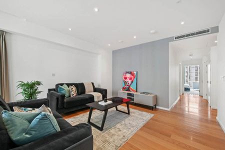 Raywood Mansions, E20 1DG, London - Photo 2