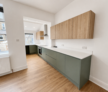 4 bedroom terraced house to rent - Photo 6