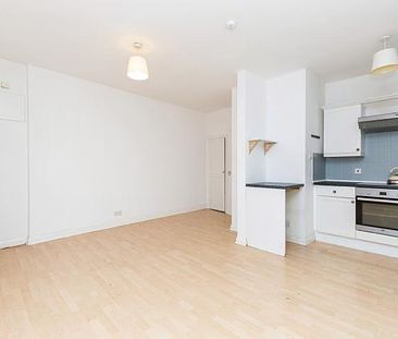 Large 1 bedroom in the heart of Hackney close to amenities and green spaces - Photo 1