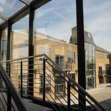 3 Bedroom Flat To Let - Photo 2