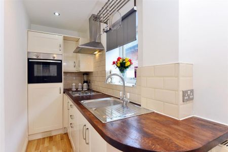 2 bedroom flat to rent - Photo 4