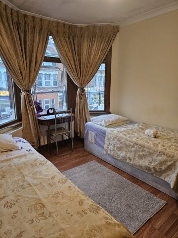 Room in a Shared House, Colville Road, E11 - Photo 2