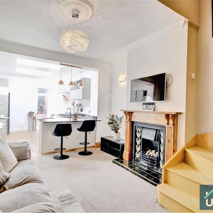 3 bedroom terraced house to rent - Photo 1