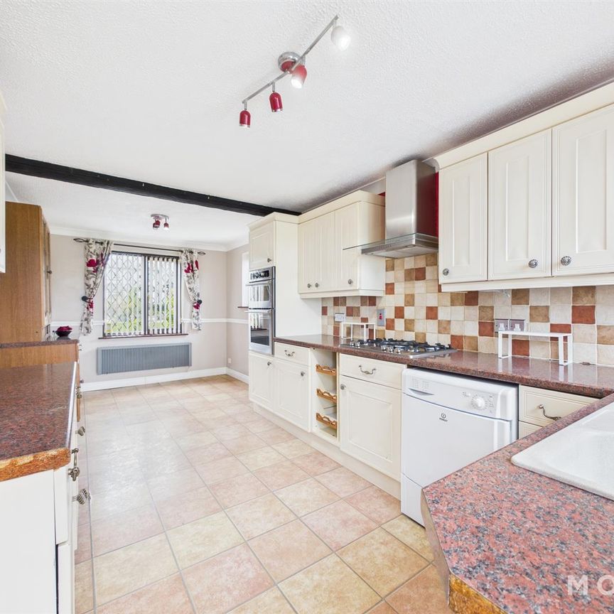 39 Noneley Road, Shrewsbury, SY4 5SQ - Photo 1