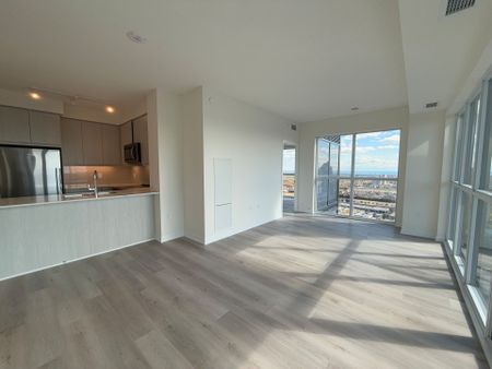 For Lease - 15 Watergarden Drive Unit# 3104, Mississauga, Ontario - Photo 2