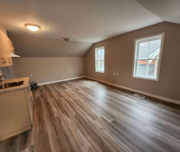 For Lease - 5958 6th Avenue Unit# Wood#Upper, Markham, Ontario - Photo 3