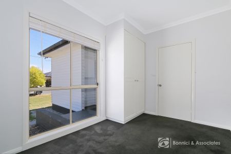 262 Plover Street, North Albury - Photo 2