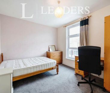 4 bedroom terraced house to rent - Photo 6