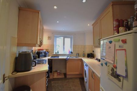 2 bedroom apartment to rent - Photo 3