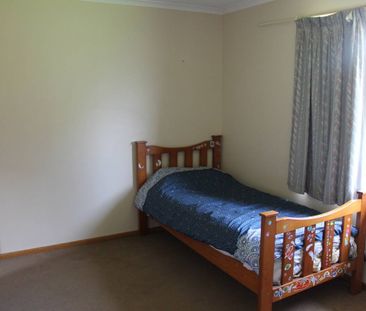 Comfortable Family Home - Photo 6