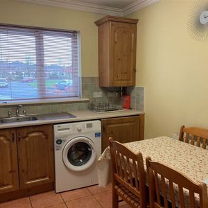 Apartment to rent in Kildare, Athy - Photo 2