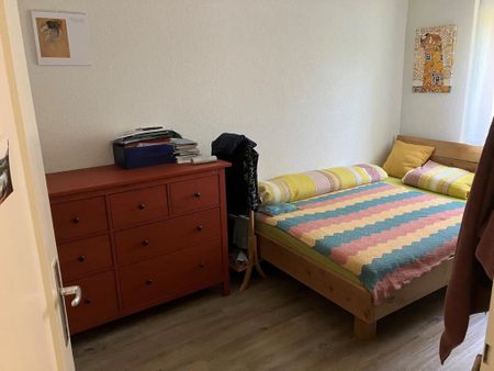 Moderne 3.5 Zimmer-Wohnung mit grossem, sonnigen Balkon - Photo 3