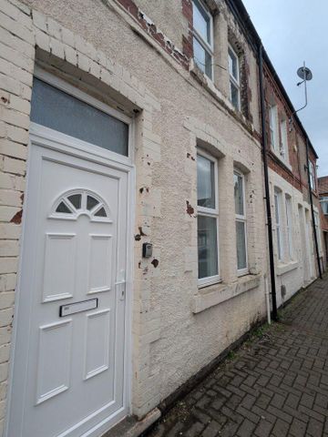3 bedroom terraced house to rent - Photo 3