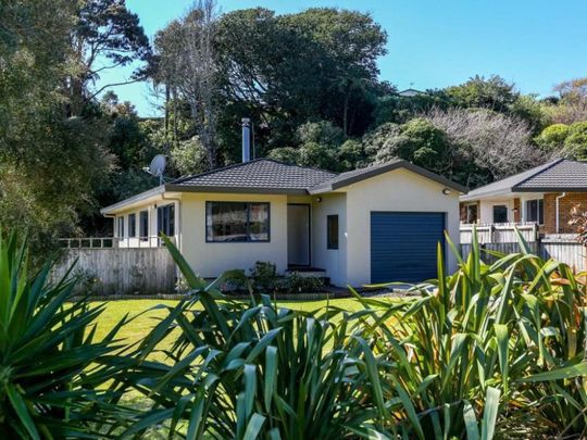 Lovely 3 Bedroom Home in Hurdon - Photo 1
