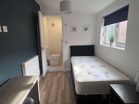 4 bedroom house share to rent - Photo 4