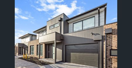 NEAR NEW CONTEMPORARY TOWNHOUSE (Enter via Catherine Ave) - Photo 4