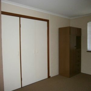 modern two bedroom unit - Photo 3