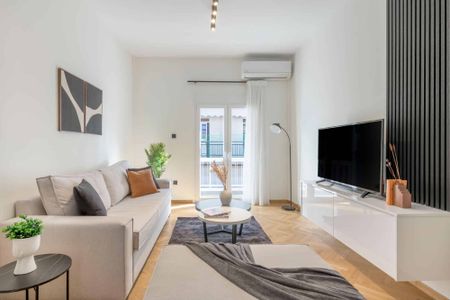 Adorable 2BR Apartment in Neos Kosmos - Photo 5