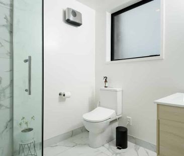 Modern Town House - Photo 1