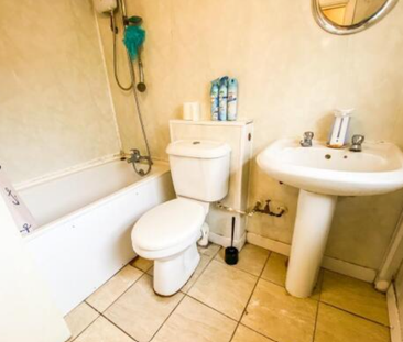 4 bedroom house to rent - Photo 4