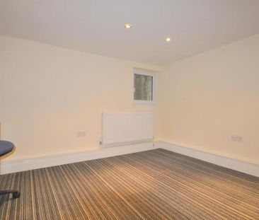 House share to rent - Photo 3